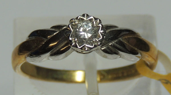 Diamond Solitaire, with Two-Tone Shoulders